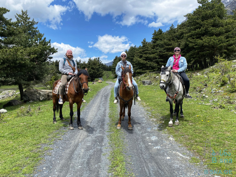 Horse tour in Kazbegi